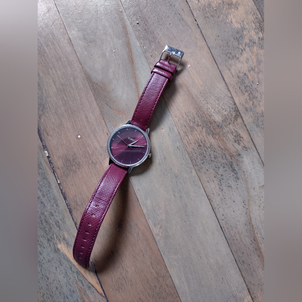 Kensington Leather 37 MM Silver Port Nixon